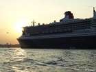 Queen Mary II - 7304002_G;  Another habor trip;  Hamburg Germany; Profil: Rowald; 