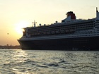 Queen Mary 2;  Hamburg, Germany; Profile: Rowald; 