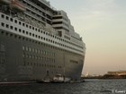 Queen Mary II;  Another habor trip;  Hamburg Germany; Profile: Rowald; 