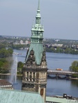 looking at Rathhaus and Alster 5072694_G