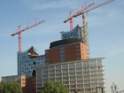 Elbphilharmonie in back - P5078555